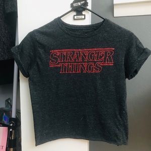 STRANGER THINGS LOGO SPECKLED CROP TOP